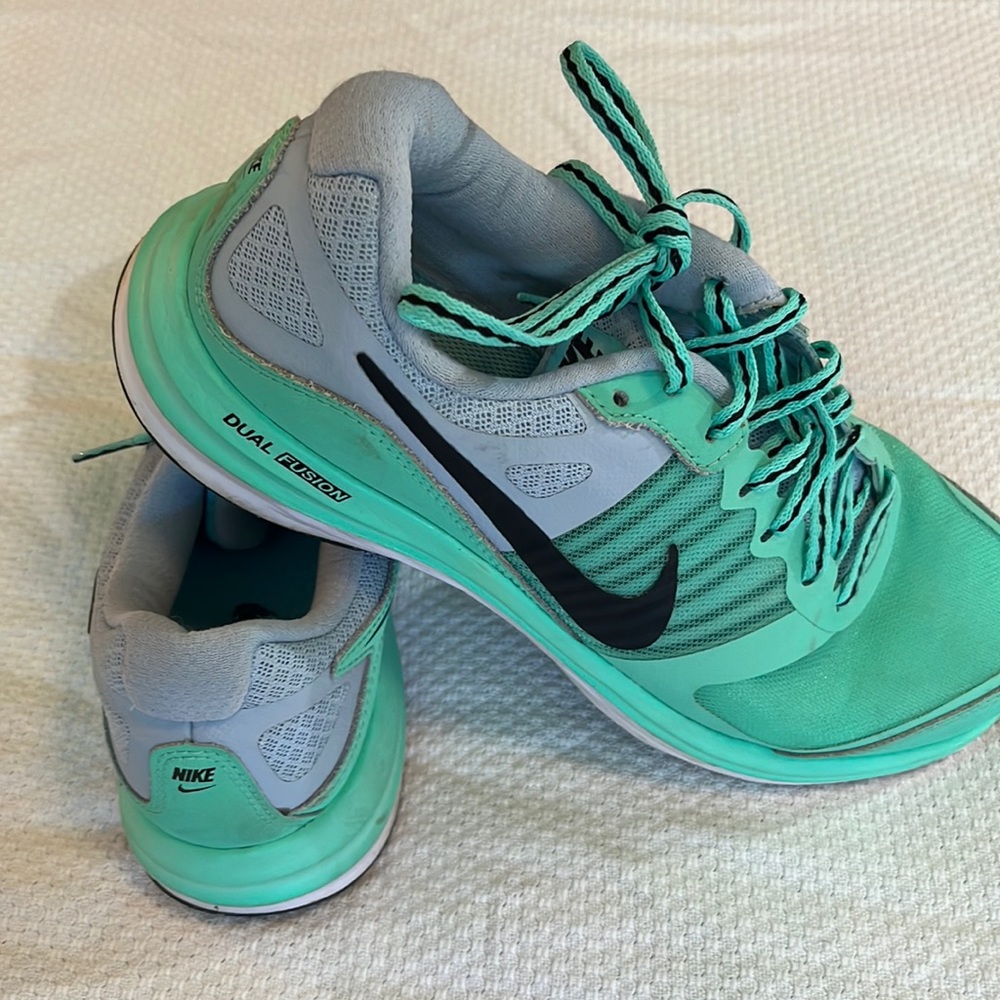 GUC Nike running shoes